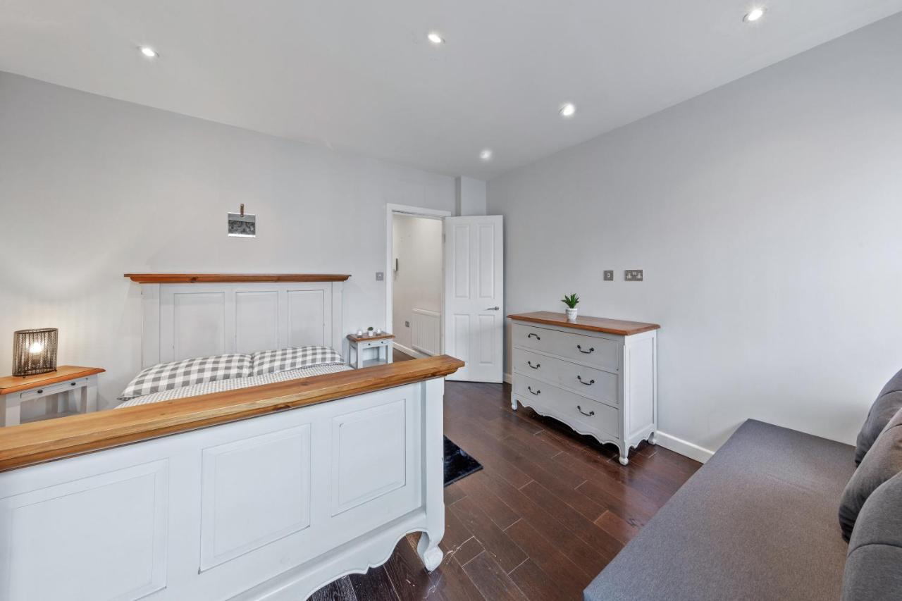 Majestic 4 At Reganway Rw4 Apartment Londra Exterior foto